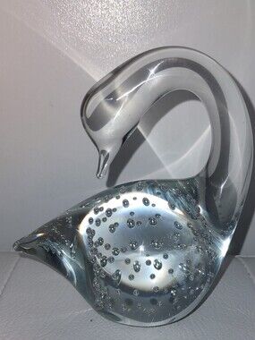 Vintage hand-blown clear bullicante art glass swan 5 Inches Tall